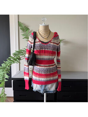 DKNY size Small fitted knit hoodie